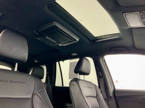 Used 2022 Honda Pilot Black Edition image 2