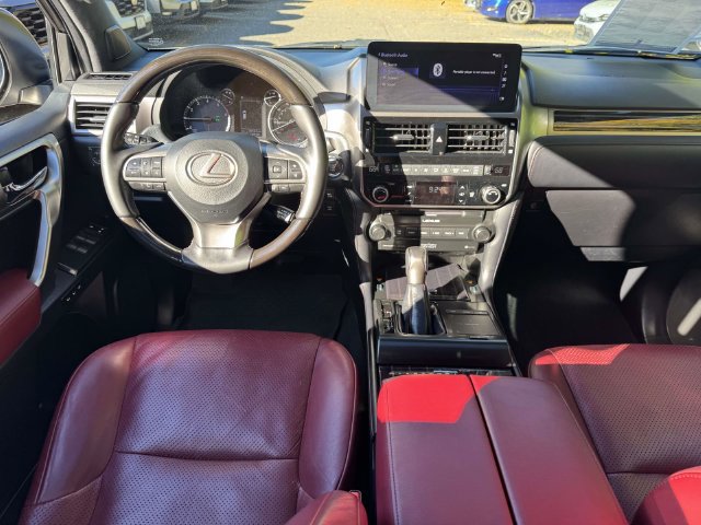Used 2022 Lexus GX 460 Luxury w/ Sport Design Package AWD/4WD image 12