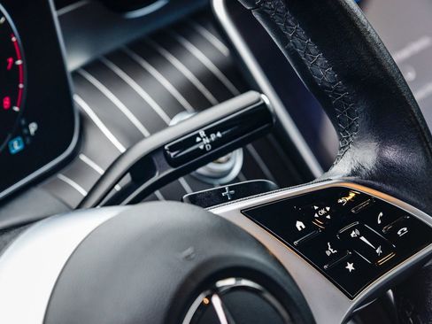 Used 2023 Mercedes-Benz C 300 Sedan image 23