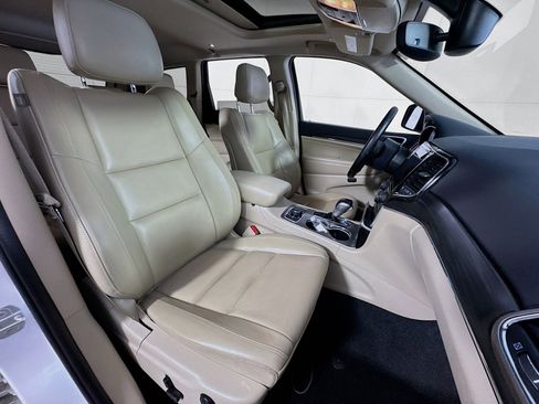 Used 2021 Jeep Grand Cherokee Limited image 29