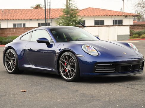 Used 2021 Porsche 911 Carrera S image 2