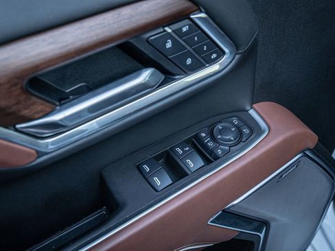 Used 2025 GMC Sierra 3500 Denali Ultimate image 18