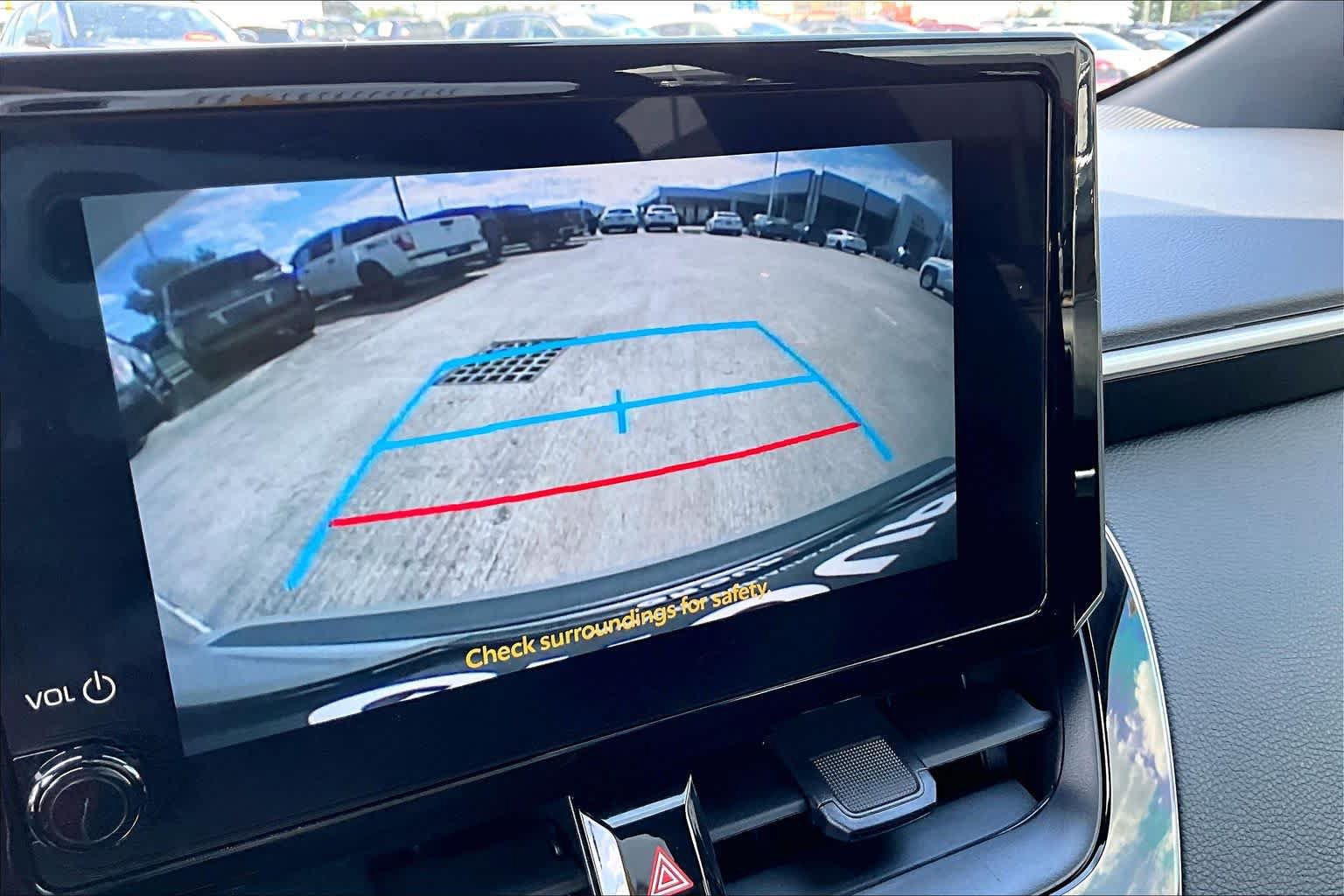 Used 2025 Toyota Corolla SE FWD image 27