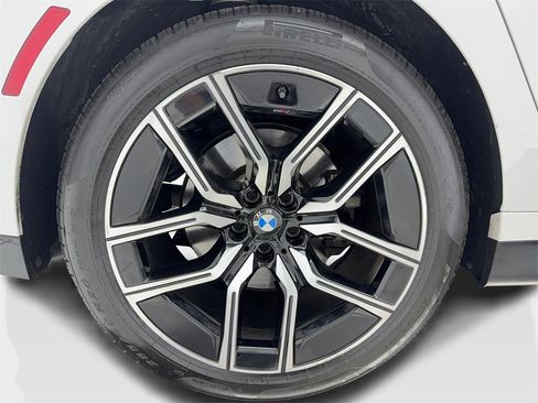 Used 2023 BMW 740i image 54