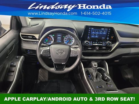 Used 2021 Toyota Highlander LE FWD image 14