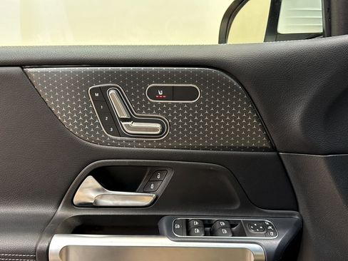 Certified 2026 Mercedes-Benz GLB 250 image 9