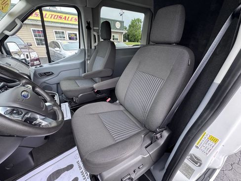 Used 2017 Ford Transit 150 XLT image 25