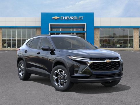 New 2026 Chevrolet Trax LT image 7