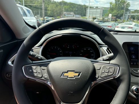 Used 2024 Chevrolet Malibu LT w/ Sport Edition FWD image 9