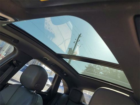 Used 2022 Porsche Macan image 20