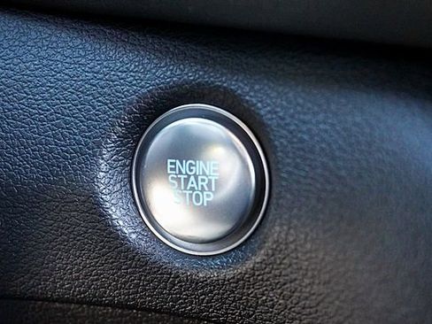 Certified 2023 Hyundai Santa Fe SEL image 31