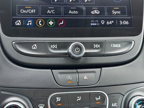 Used 2024 Chevrolet Malibu LT FWD image 31