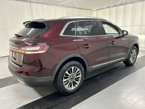 Used 2022 Lincoln Nautilus AWD w/ Premium Package image 2