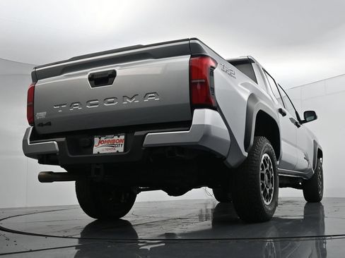 Used 2024 Toyota Tacoma TRD Off-Road AWD/4WD image 36