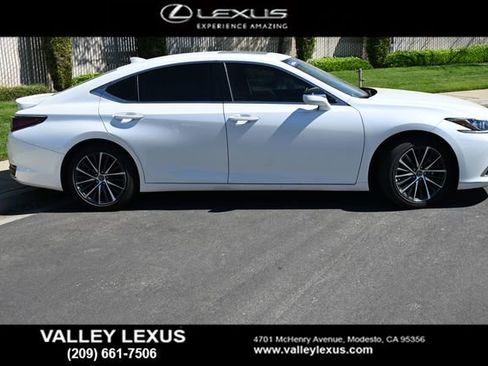 Certified 2024 Lexus ES 300h w/ Premium Package image 3