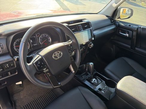 Used 2021 Toyota 4Runner Venture w/ Moonroof Package image 15