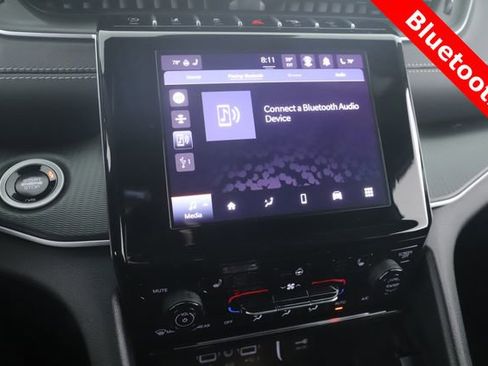 Used 2025 Jeep Grand Cherokee L Laredo w/ Luxury Tech Group I image 5