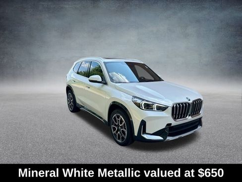Used 2025 BMW X1 xDrive28i AWD/4WD image 2