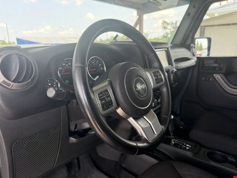 Used 2015 Jeep Wrangler Unlimited Sport w/ Quick Order Package 24S AWD/4WD image 10