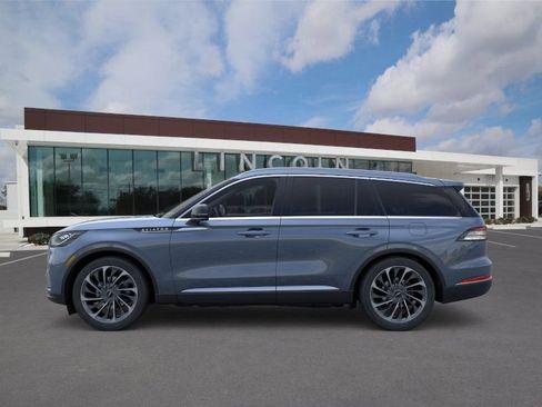 New 2026 Lincoln Aviator Reserve RWD image 3