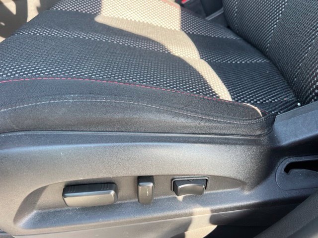 Used 2017 Chevrolet Equinox LT w/ Convenience Package FWD image 18