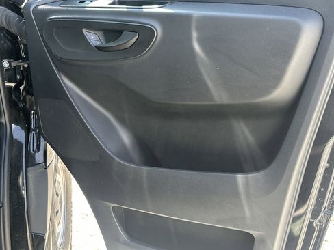 Used 2024 Mercedes-Benz Sprinter 2500 image 14