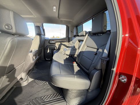 Used 2024 Chevrolet Silverado 1500 LT Trail Boss w/ LT Trail Boss Premium Package image 28