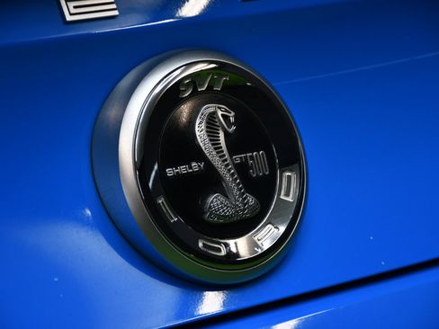 Used 2011 Ford Mustang Shelby GT500 w/ SVT Performance Pkg image 12