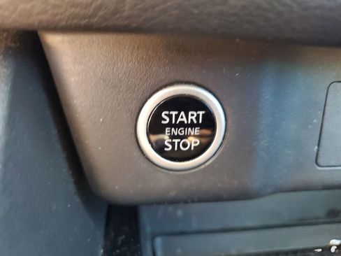 Used 2022 Nissan Rogue SV w/ SV Premium Package FWD image 28