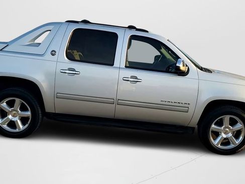 Used 2013 Chevrolet Avalanche LT w/ All-Star Edition image 6