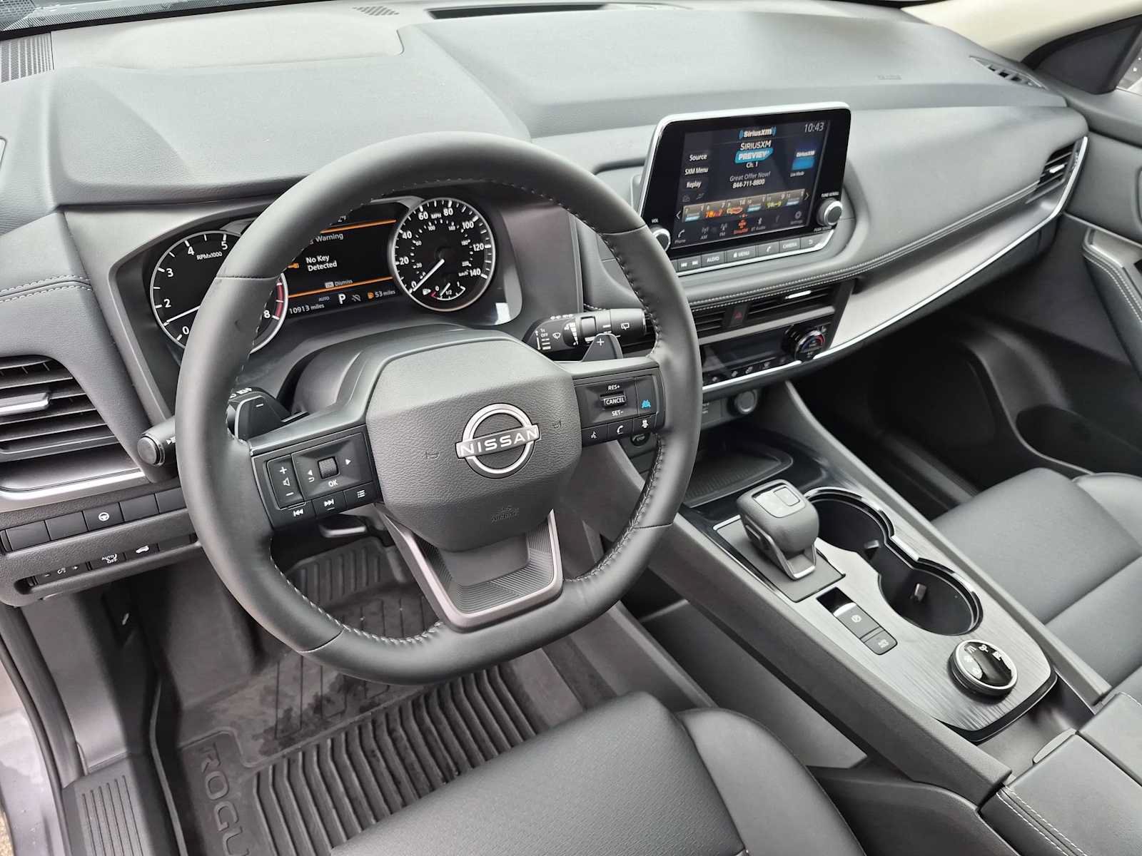 Used 2026 Nissan Rogue SV w/ SV Premium Package AWD/4WD image 2