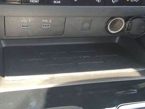 Used 2025 Mitsubishi Outlander SE FWD image 26