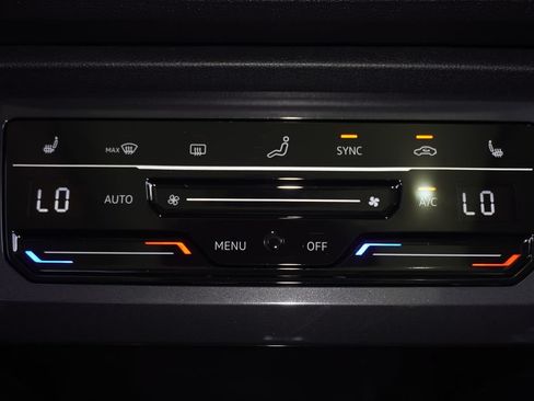 Used 2022 Volkswagen Tiguan SE FWD image 18