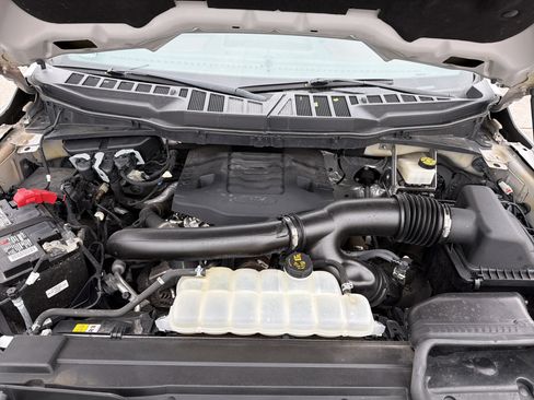 Used 2022 Ford F150 Lariat w/ Equipment Group 502A High image 10