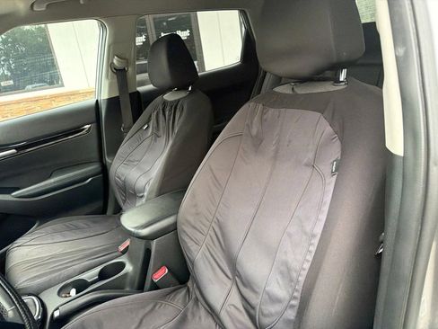 Used 2022 Kia Seltos S FWD image 2