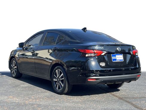 Used 2021 Nissan Versa SV image 18