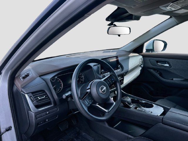Used 2023 Nissan Rogue SV FWD image 6