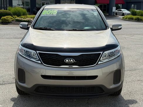 Used 2015 Kia Sorento LX FWD image 2
