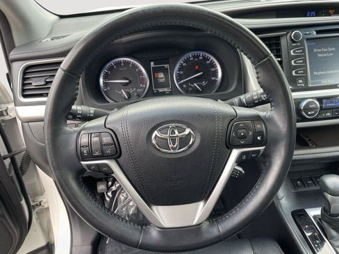 Used 2018 Toyota Highlander Limited AWD/4WD image 11