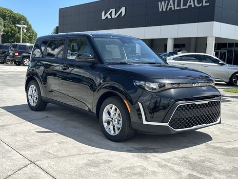 New 2025 Kia Soul LX w/ LX Technology Package image 4