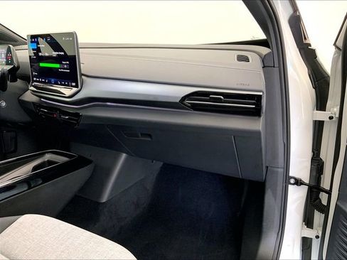 Certified 2024 Volkswagen ID.4 Pro image 16