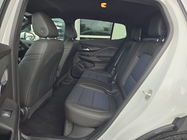 Used 2025 Buick Envista Preferred FWD image 15