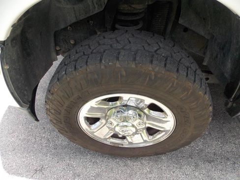 Used 2022 RAM 2500 Tradesman w/ Chrome Appearance Group AWD/4WD image 19