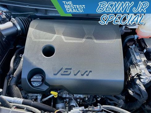 Used 2023 Chevrolet Traverse Premier image 31