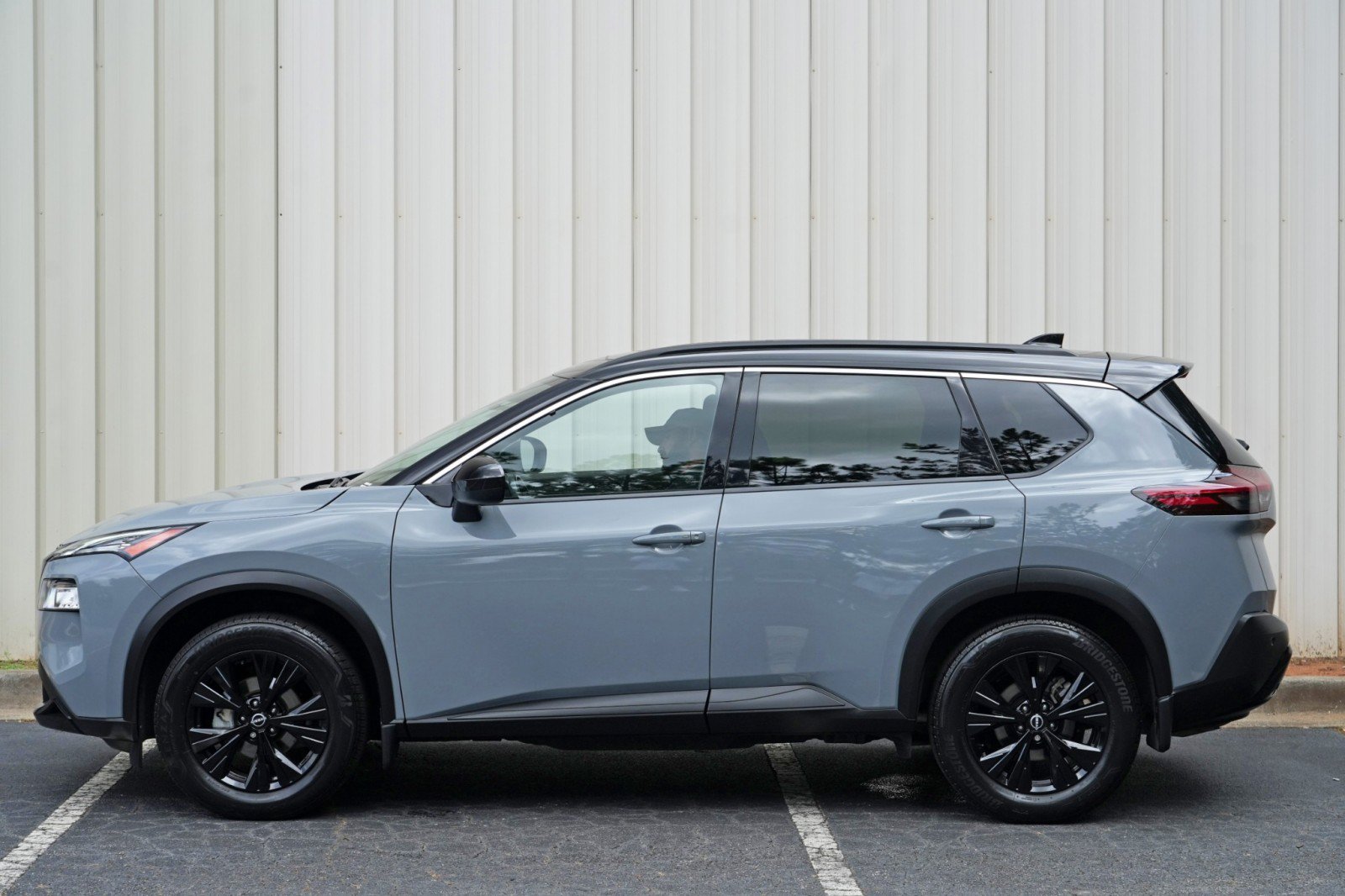 Used 2023 Nissan Rogue SV w/ SV Premium B Package FWD image 44