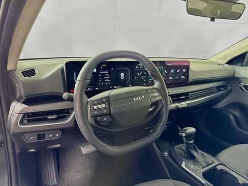 New 2025 Kia K4 EX image 12