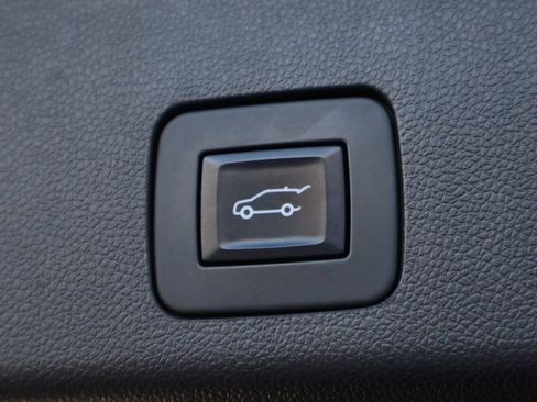 Used 2022 Buick Encore GX Essence w/ Sport Touring Package image 14