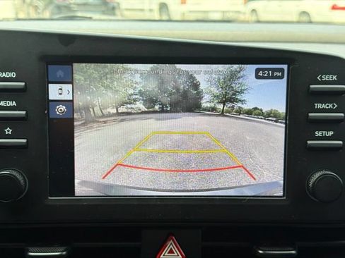 Used 2025 Hyundai Elantra Sport FWD image 16