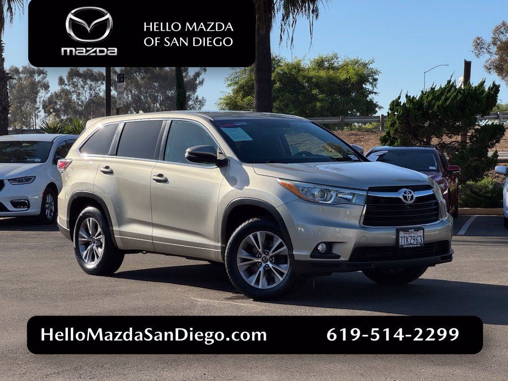 Used 2016 Toyota Highlander Plus FWD image 1