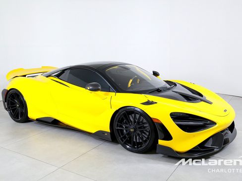 Used 2022 McLaren 765LT RWD image 3